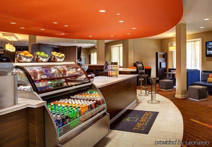 คอร์ตยาร์ด ดัลลัส ดีเอฟดับเบิลยู แอร์พอร์ต เซาท์ เออร์วิง Hotel ร้านอาหาร รูปภาพ