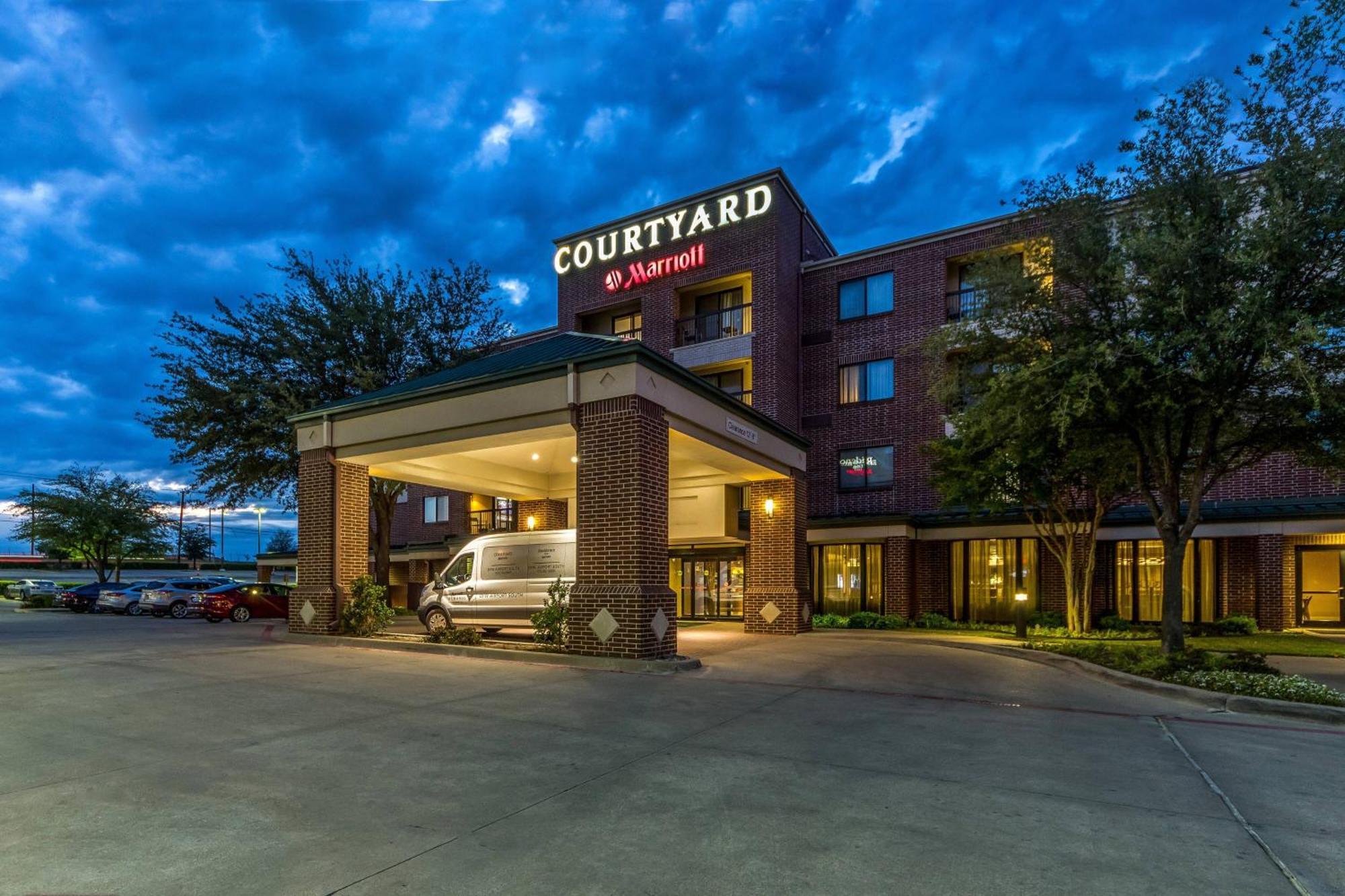 คอร์ตยาร์ด ดัลลัส ดีเอฟดับเบิลยู แอร์พอร์ต เซาท์ เออร์วิง Hotel ภายนอก รูปภาพ